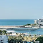 The Smart Concierge - Amwaj 4