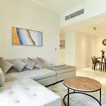 Luxury Escapes - View Of Canal & Burj Khalifa 1Br Large Premium Apt - Amna Tower