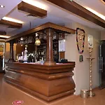 Manhattan Avenue Hotel