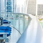 Breathtaking Lake View In Jlt Metro Cluster