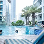 Breathtaking Lake View In Jlt Metro Cluster