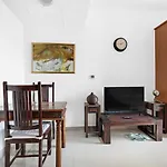 Phineek Homes Elegant Studio Lake Side Impz Production City