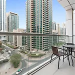 Stonetree - West Avenue 1 Br- Close To Marina Mall & Metro