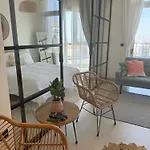 ‎‏Stylish 2Br Apt In The Hart Of Dubai Hills!