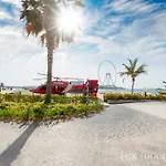 LUX Marina Promenade 1 BR Prime location Apt