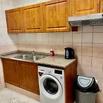 Robin Hostel For Boys