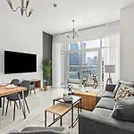 Lavish 2Br With Charming Marina View