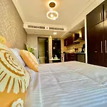 Cosmos Living Cozy Studio Gcv2