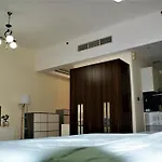 Studio Apartment - Cozy, Very Accessible And So Near To Train Station