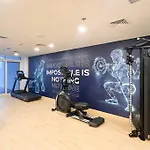Stylish Palm Jumeirah Stay Sea, Burj Views, Gym & Pool