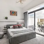 Guestready - Grey Pearl With Big Balcony