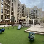 Delightful 2Br Apartment In Town Square Safi 1A, Dubailand By Deluxe Holiday Homes