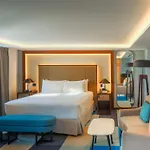 Queen Elizabeth 2 Hotel