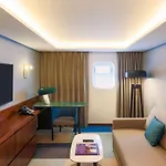 Queen Elizabeth 2 Hotel