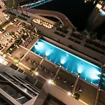 Palace Residences 2Br With Stunning Creek Views