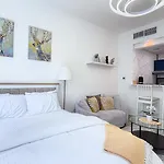 Dubai Marina - Modern Designed - Gorgeous Studio- Close Metro Station