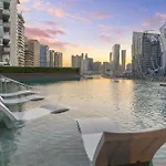 Waves - Sophisticated Studio Living In Business Bay, Dubai