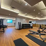 Easemytrip - Elegant Canal-View 1Br Apt In The Heart Of Dubai