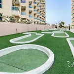Rare Holiday Homes - Near City Center Ma\'Eisem - Pool View - Crescent Tower A - R706 - Impz