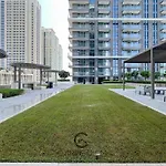 Beach Isle Tower 2 - Beachfront Stunning - Full Sea Views
