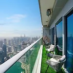 Luxurious Apartment With Panoramic Views At Dubai Marina