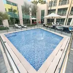 Bright & Spacious 1Br In Downtown With Balcony L Close To Dubai Mall