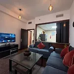 Sea View 1Br Apartment - Marina Pinnacle