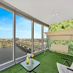Luxurious 1Bhk In D1 Tower With Stunning Creek Views, Close To Airport & Downtown