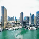 Luxury Escapes - Lake View 1Br In Bay Central Marina