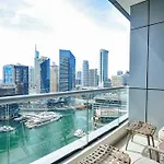 Luxury Escapes - Lake View 1Br In Bay Central Marina