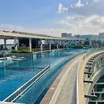 Great One Bedroom Apartment With Infinity Pool
