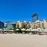 Great One Bedroom Apartment With Infinity Pool