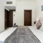 White Sage Opulence At Silverene Towers 1Br Dubai Marina