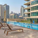 Amazing Cozy 1-Bedroom Apartment Perfect For 4 In Dubai Marina