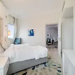 Luxury Downtown Dubai Stay Next To Mall Of Dubai