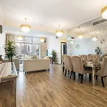 Royal Marina Experience Lavish 2Br Waterfront View