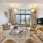 Royal Marina Experience Lavish 2Br Waterfront View