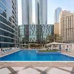 1 Bedroom That Sleeps 4 With Great City Views