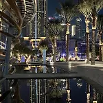 Downtown Luxury - Stunning Burj Khalifa & Fountain Views - 5 Minutes Walk To Dubai Mall