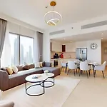 Apartment With 2 Bedroom In Financial Center Rd 109 - Dubai