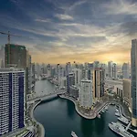 Waterfront 1Br - Marina Views - Walk To Beach & Mall
