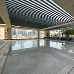 Smartstay At Burj Royale - Unique Downtown Dubai City Views - Brand New Luxury Apartments