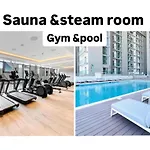 Private Room Of A Residential Tower For 1 Lady Pool & Downtown View & Parking Minimum Staying Of 3 Nights