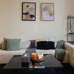 Stylish 1Br Apartment With Canal Views In Business Bay