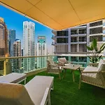 Walk To Jbr - Free Baby Gear - Marina View 2Br With Terrace