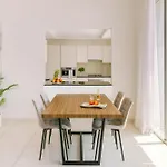 Sonder By Marriott Bonvoy Downtown Towers Apartments