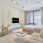 Serene Studio - Private Jacuzzi And Canal View