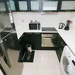 Rh- Skyview Tower, Dubai Marina, 1Br With Large Terrace