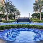 Standpoint In Downtown By Deluxe Holiday Homes