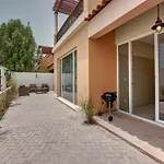 J5 Villas Holiday Homes Barsha Gardens